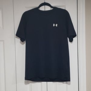 Under armour black t-shirt medium